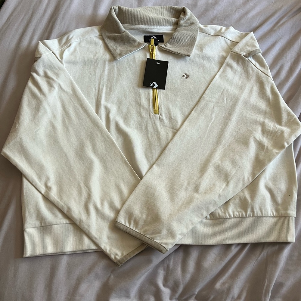 Converse crop top